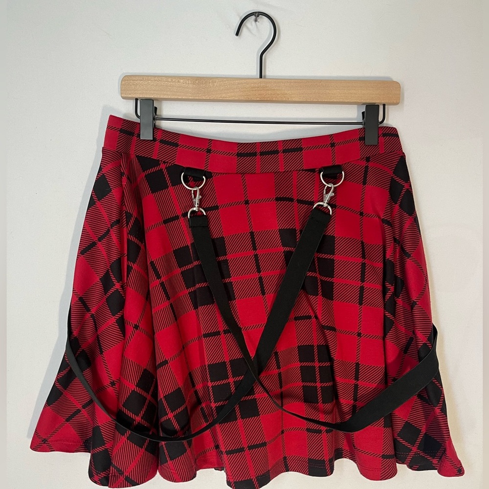 Flared Large Plaid Hottopic Skirt with straps.